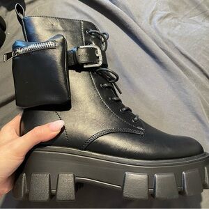 ❌SOLD ON DEPOP❌ Cleated Lug Sole Combat Boots Platforms with detachable pouches